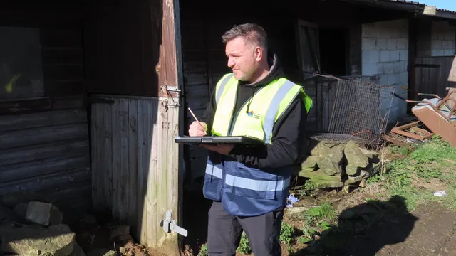 Professional asbestos services throughout Yorkshire, including asbestos surveys, testing, re-inspections and management plans for domestic, commercial and agricultural properties.