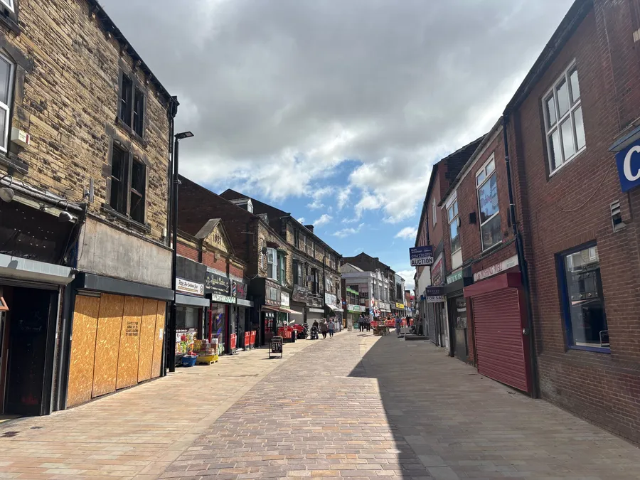 Safe and reliable asbestos testing in Mexborough for homes, rental properties and commercial buildings, with samples analysed by a UKAS-accredited laboratory.