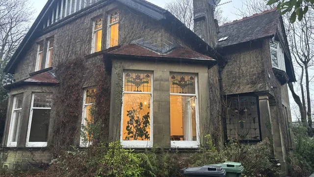 Asbestos survey of Honey house