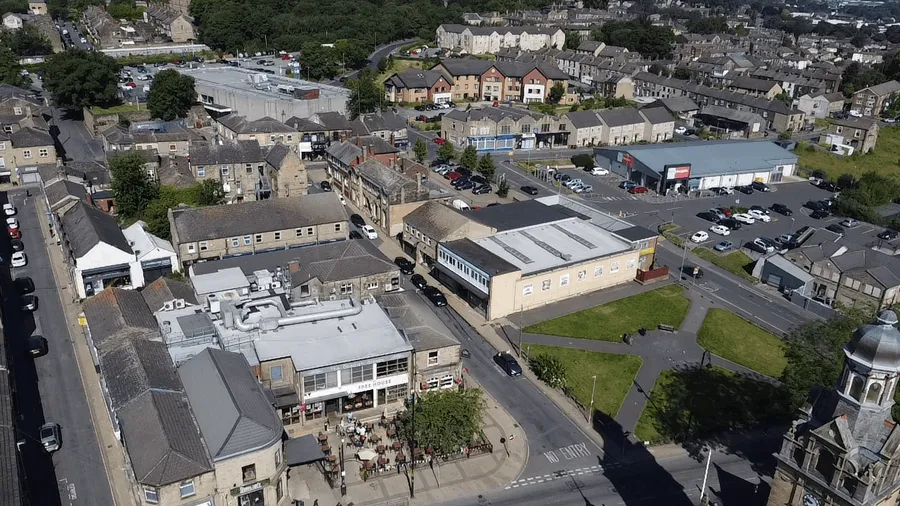 Reliable asbestos testing in Cleckheaton for homes, rental properties and commercial buildings, with samples analysed by a UKAS-accredited laboratory.