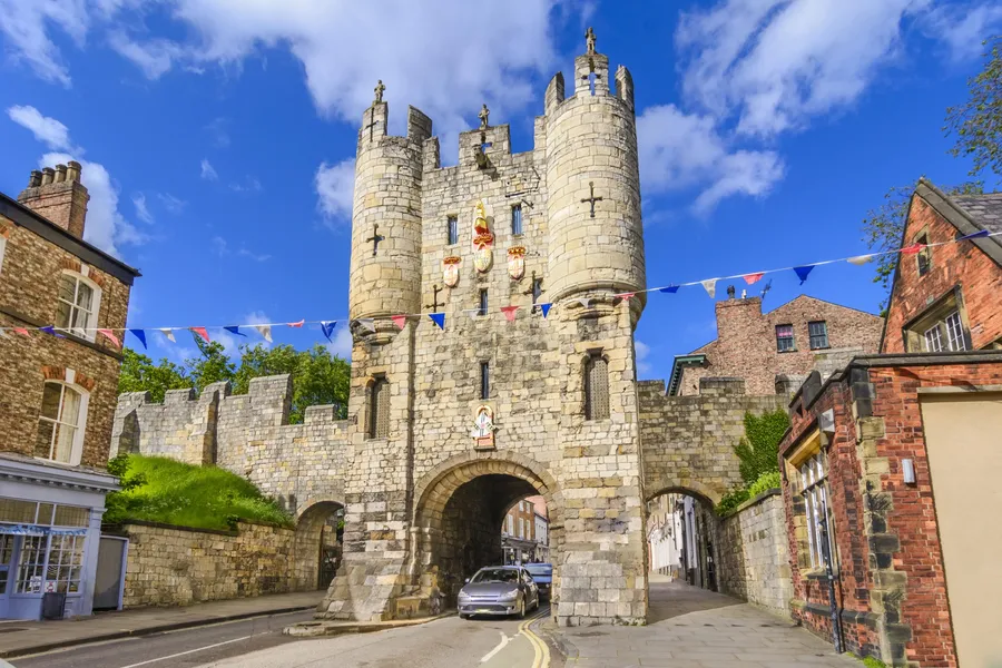 Professional asbestos testing in York for domestic, commercial and industrial properties, with samples analysed by a UKAS-accredited laboratory.