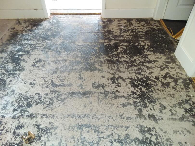 Asbestos bitumen from floor tile adhesive