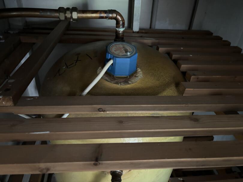 Asbestos gasket on immersion heater heating element